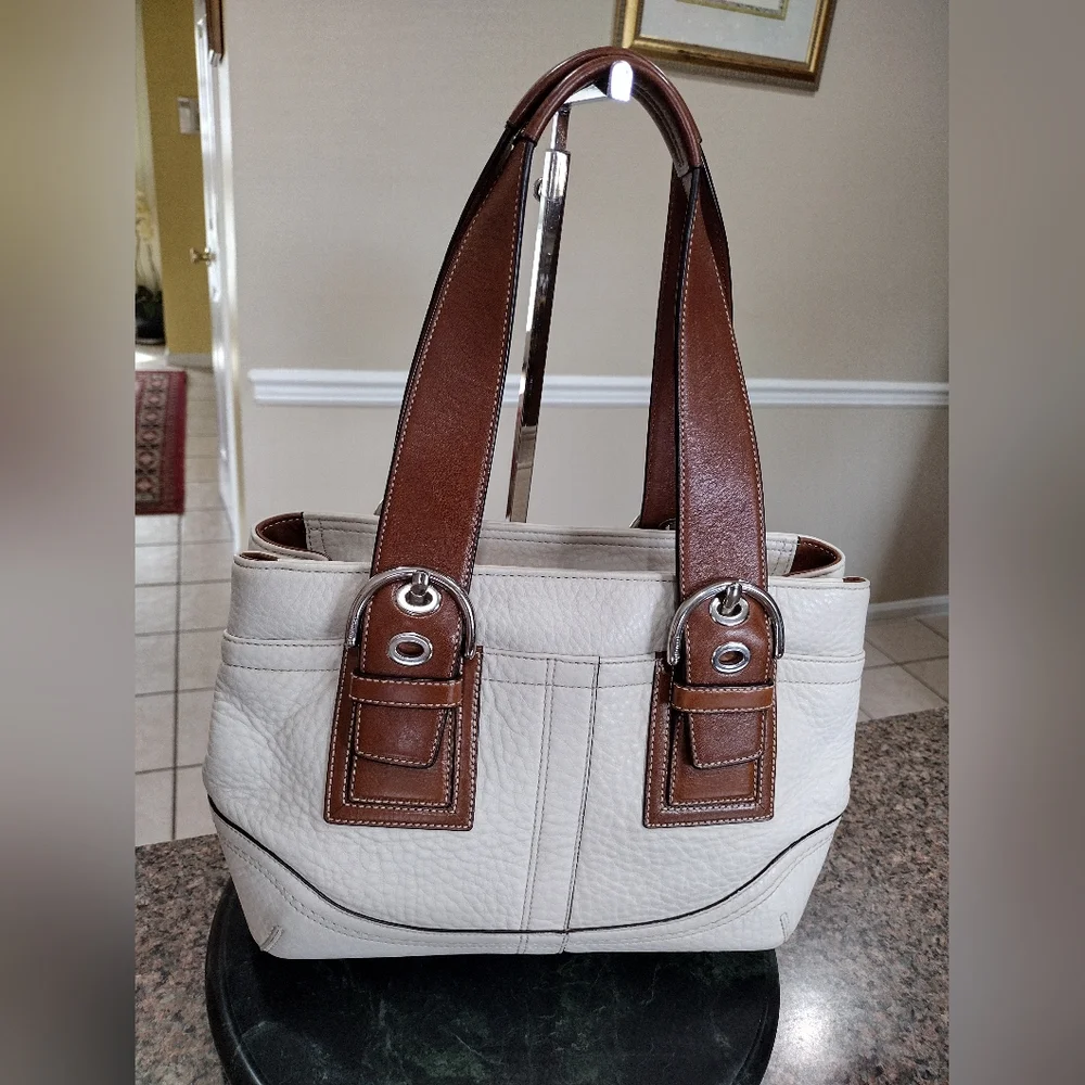 Coach Cream/Ivory Soft Pebble Leather SoHo Handbag Purse